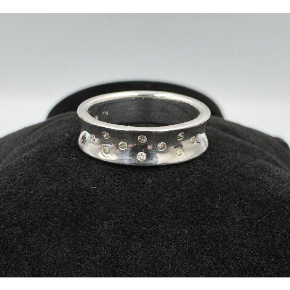 Silver Tone Scattered CZ Concave Band Stackable Ring Signed TH IBB Size 6.75